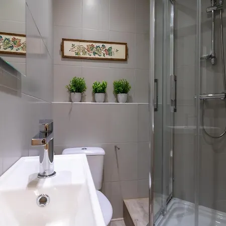 Apartamento Plaza Campuzano De Suites, Elegante Y Céntrico Bilbao